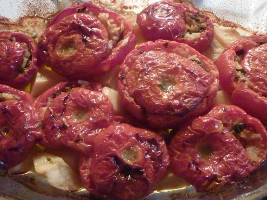 Pomodori ripieni di riso,  passo per passo
