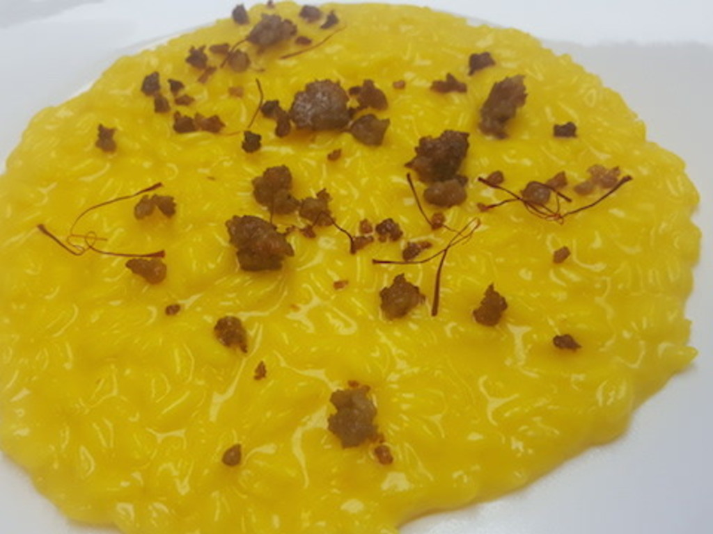 Risotto alla milanese con luganega