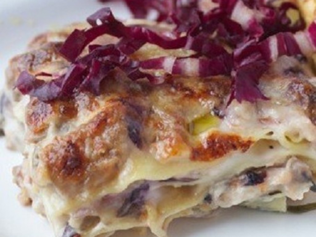 Lasagne al radicchio, robiola e fontina