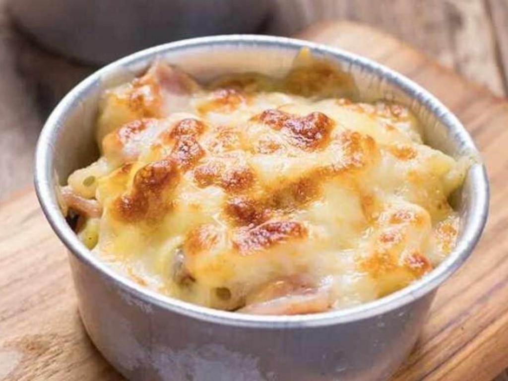 Maccheroni al gratin con prosciutto cotto