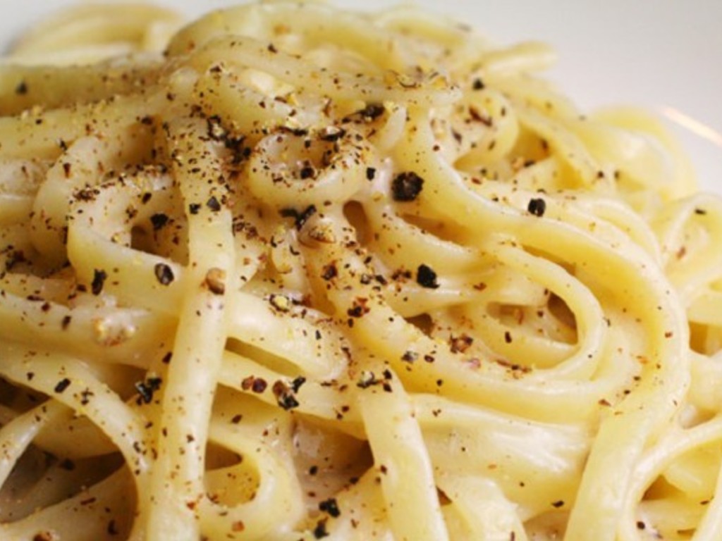 Spaghetti cacio e pepe