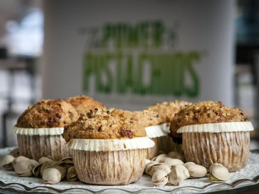 Muffin di cioccolato bianco e pistacchi americani