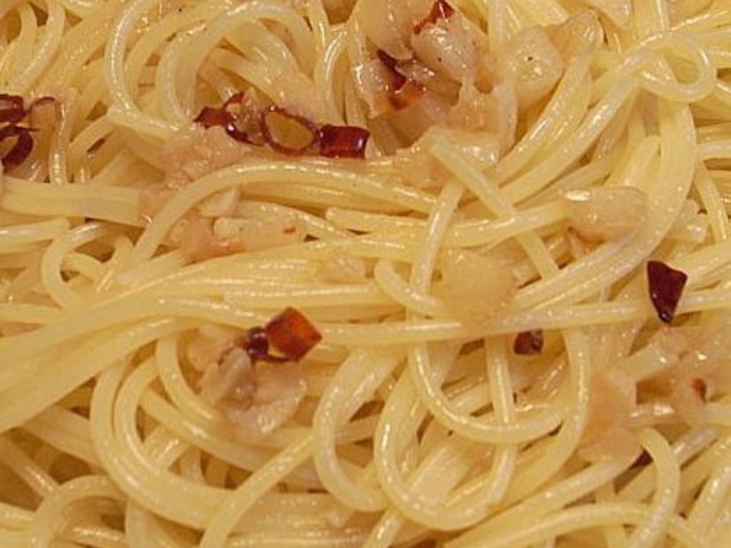 Spaghetti aglio, olio, peperoncino