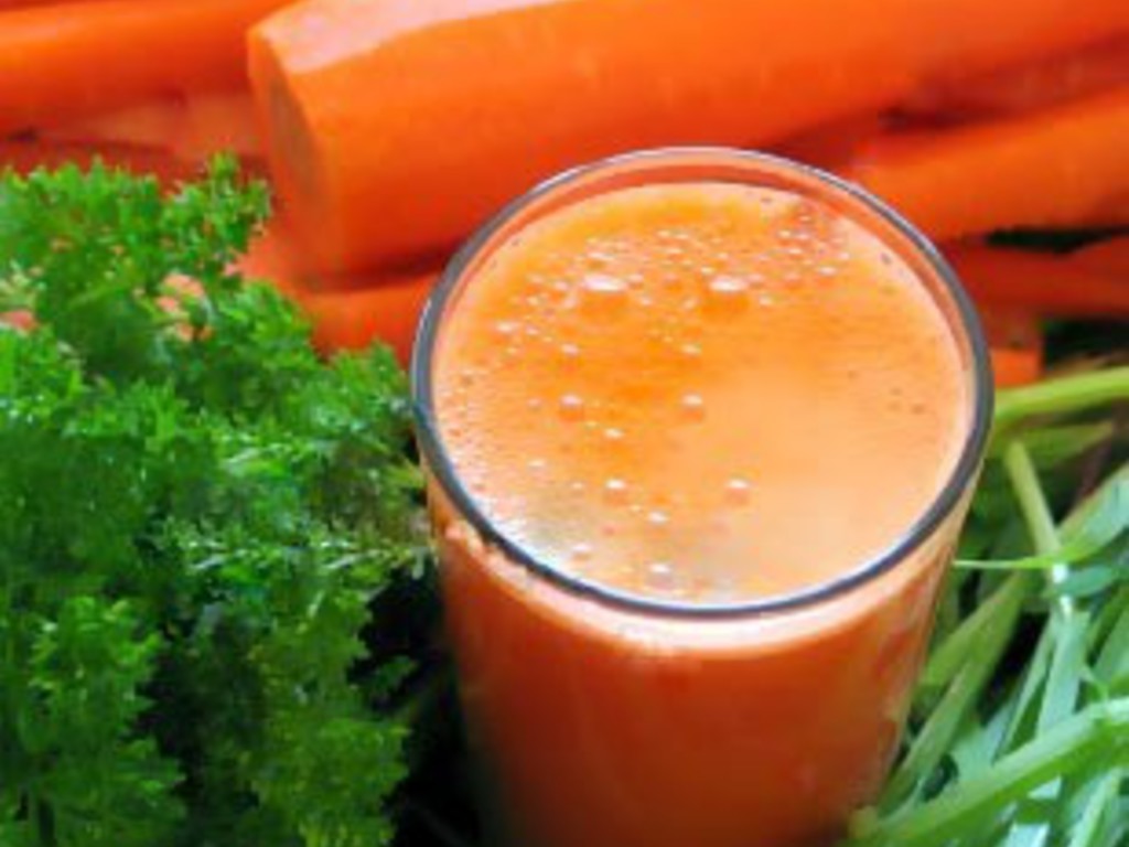 Succo di carote, arance rosse e zenzero