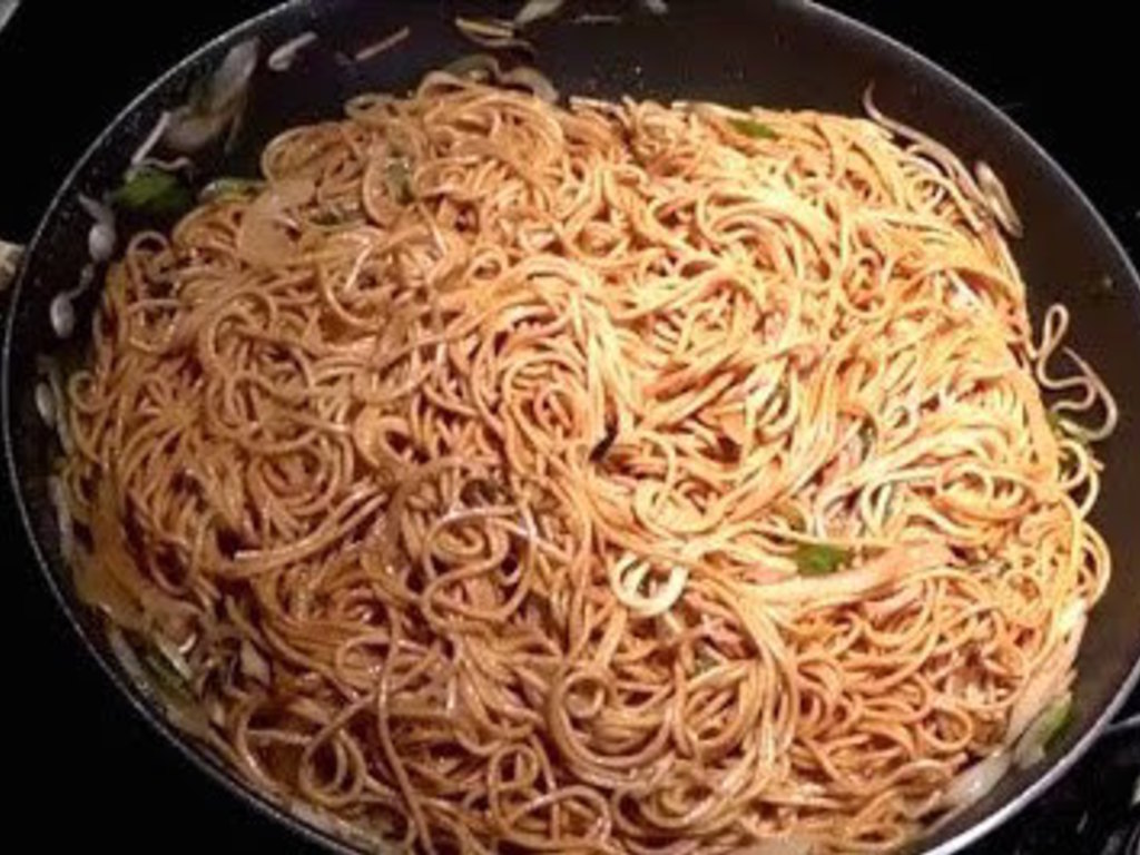Spaghetti alla cipolla e soia