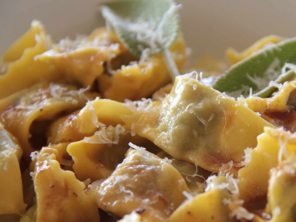 Agnolotti ripieni di patate dolci al burro fuso