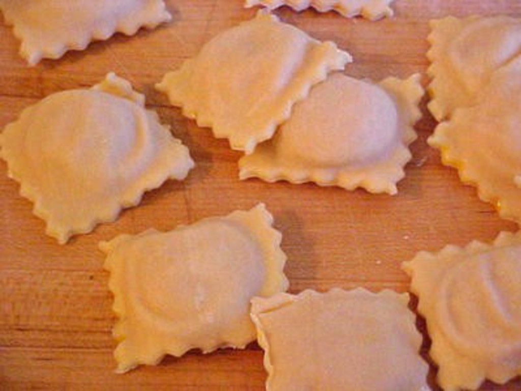 Ravioli di patate con pancetta affumicata