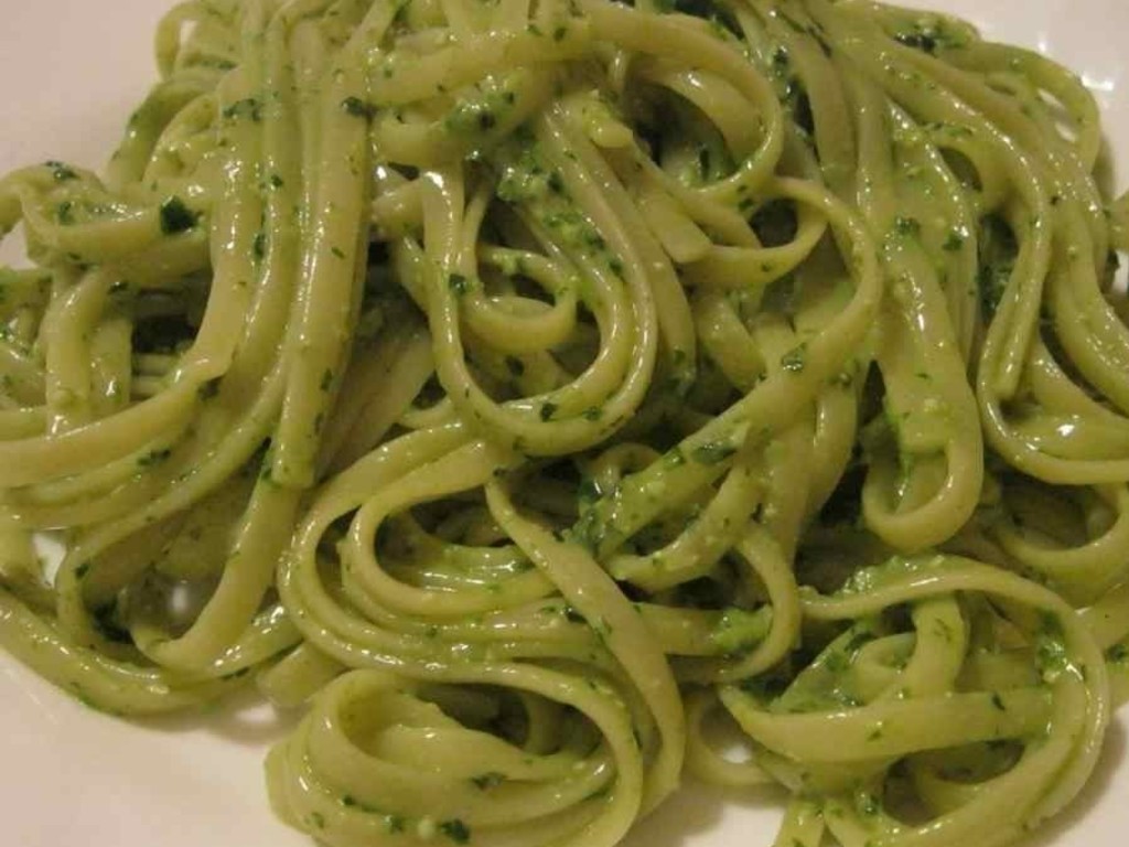 Linguine al pesto di pistacchi