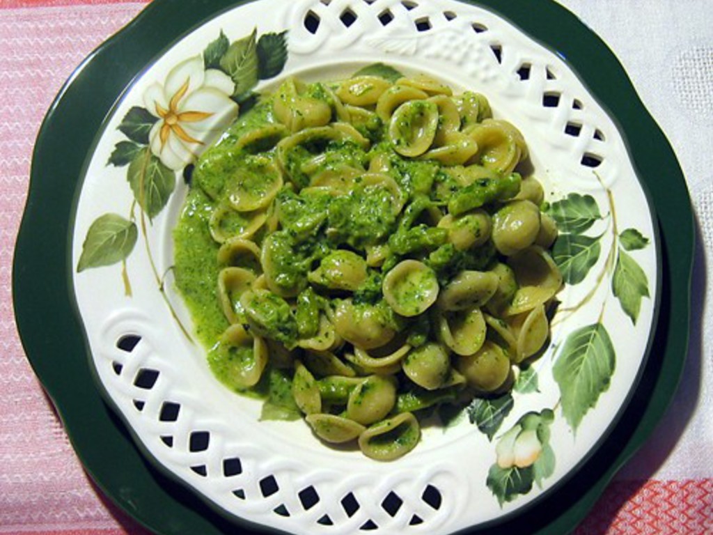 Orecchiette saltate al gorgonzola e broccoli all'olio di oliva