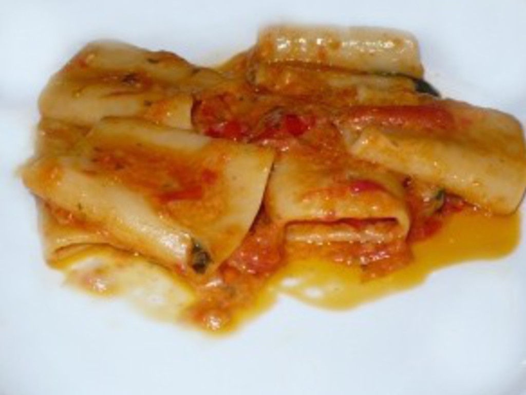 Pàccheri al ragù napoletano - Paccheri cu‘’ o rau’ da portiera