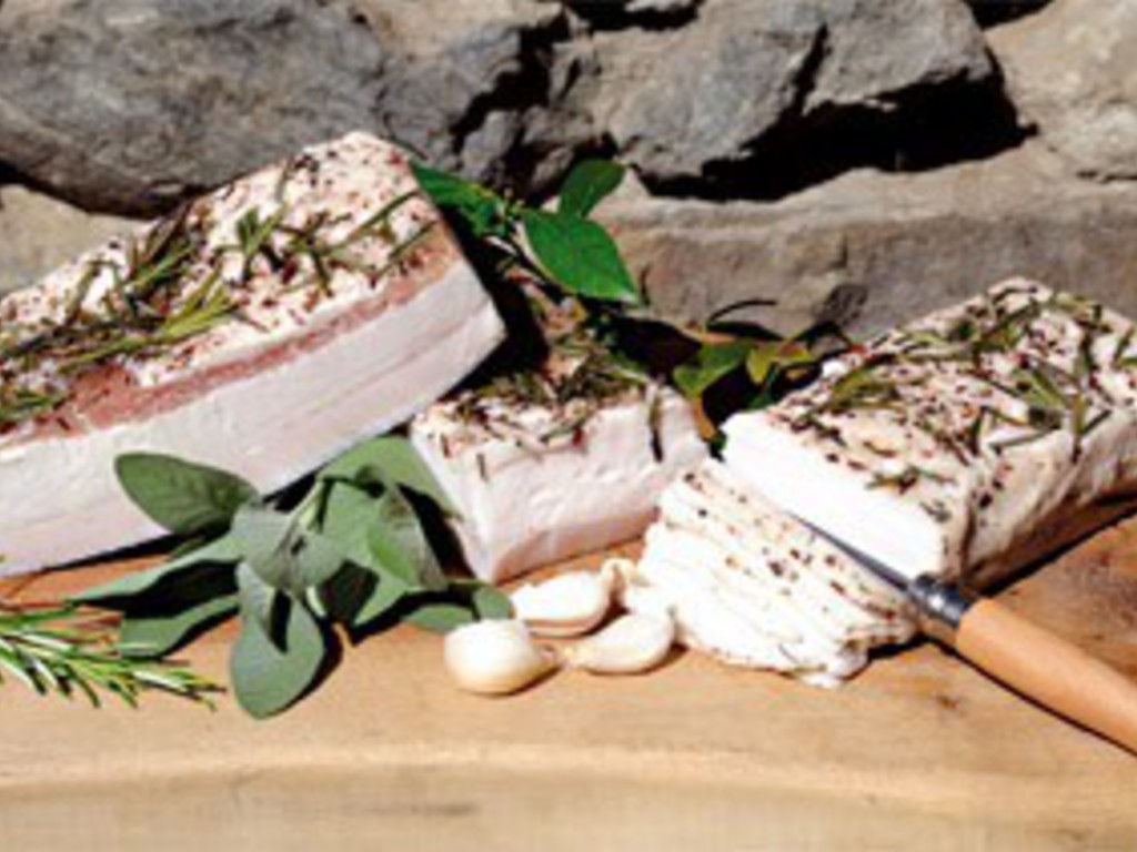 Crostini di lardo e finocchi