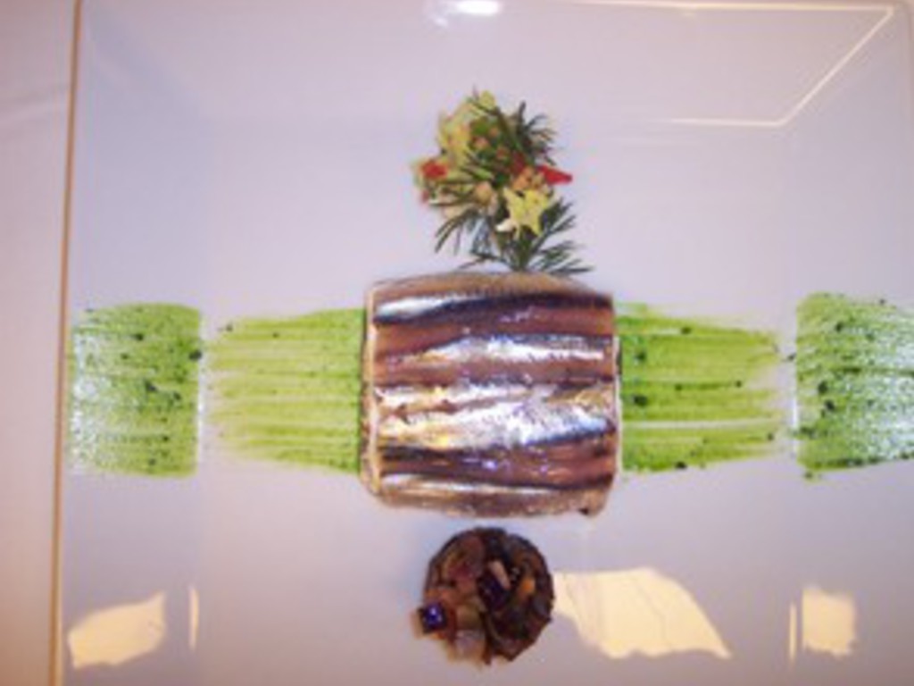Alici alla colatura con ricotta e caponatina di verdure