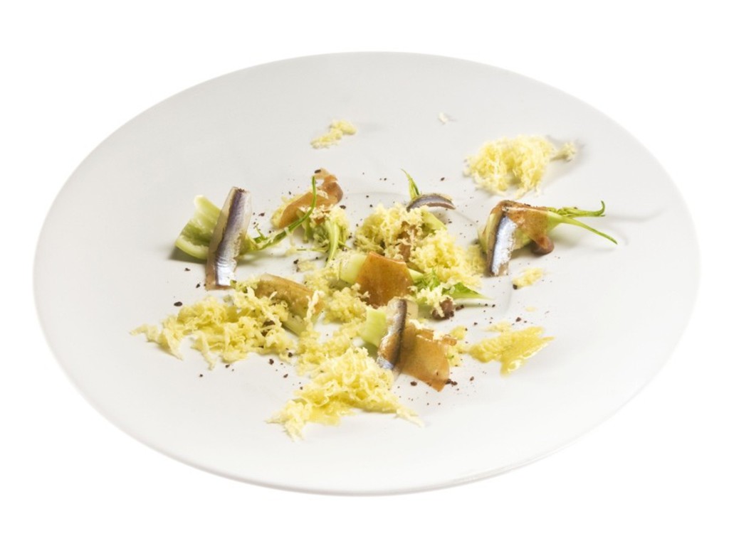 Datteri, puntarelle, alici marinate e burro di olio