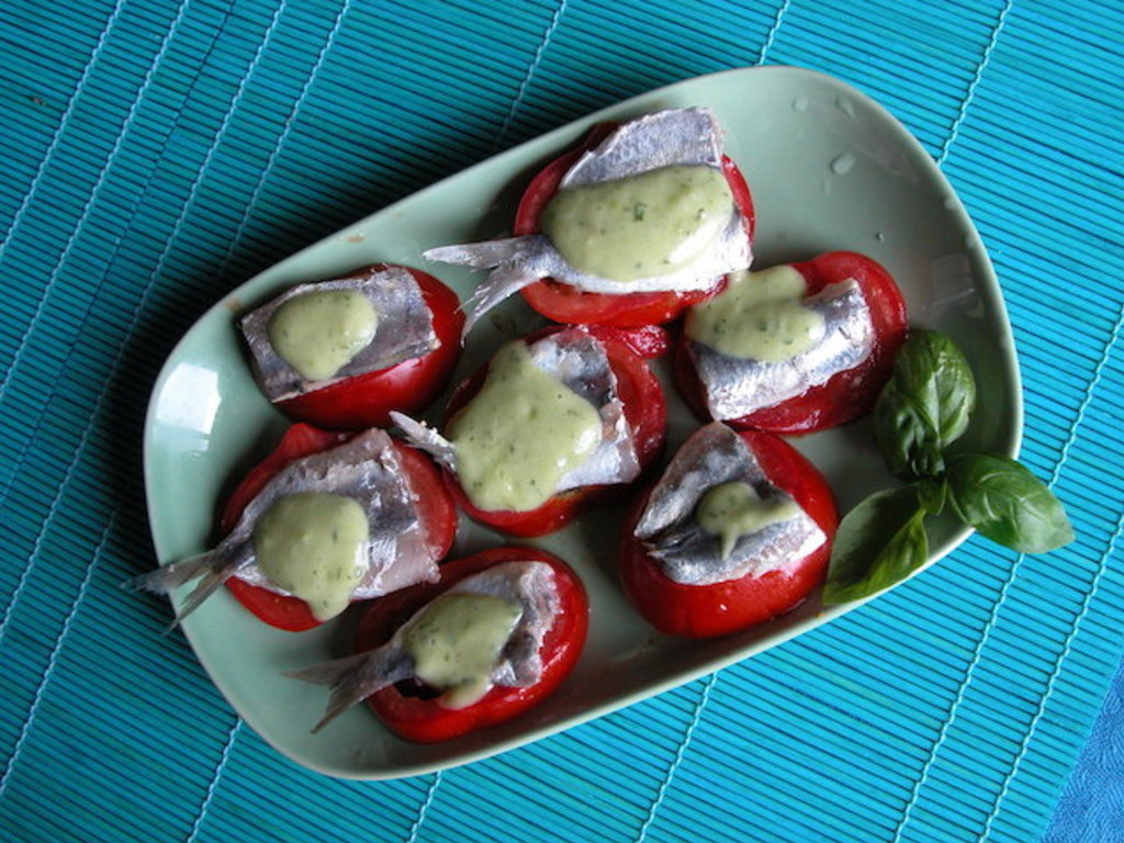 Filetti di sardine alla crema patate e basilico