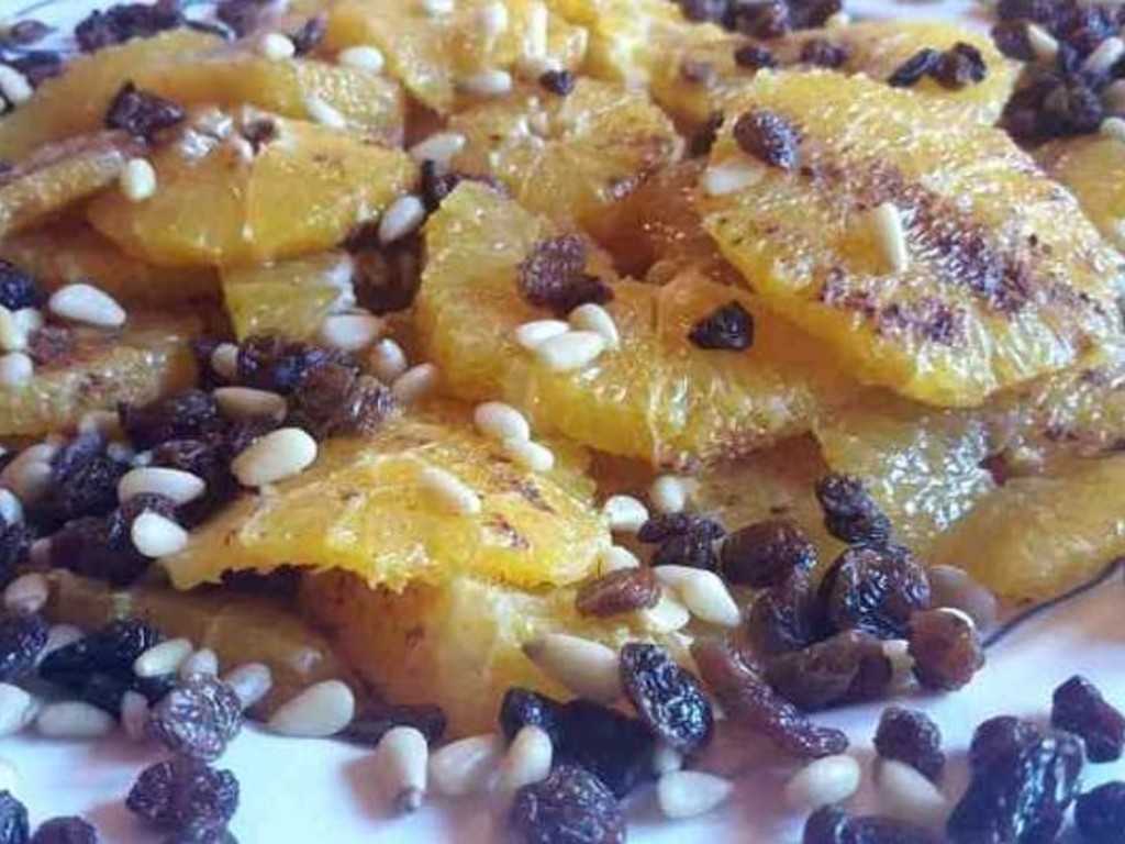 Arance con cannella e frutta secca