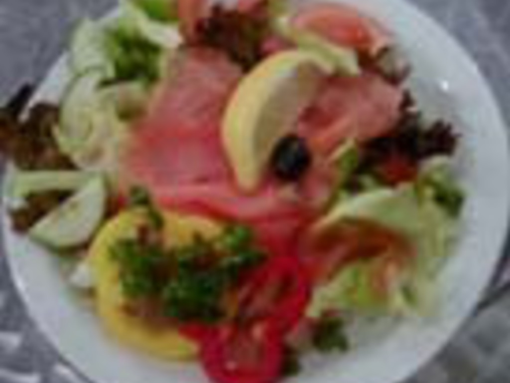 Insalatona al salmone