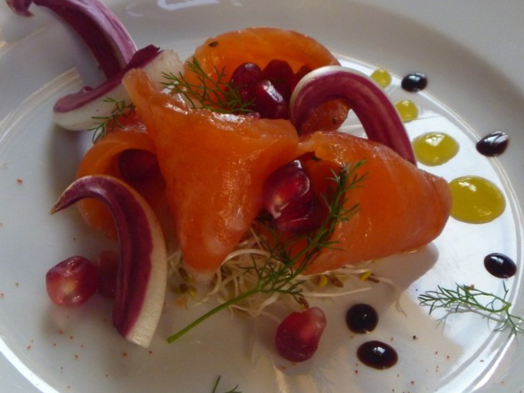 Trota marinata con Melagrano, Radicchio tardivo e Finocchietto