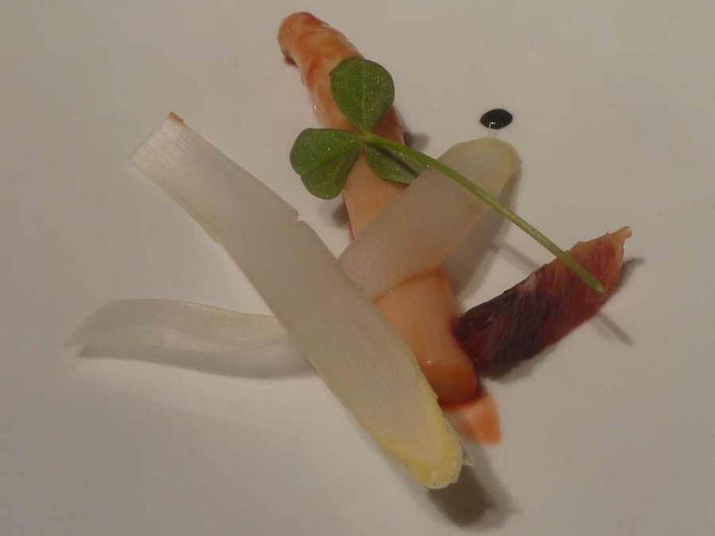 Asparago bianco, arancia e oliva taggiasca