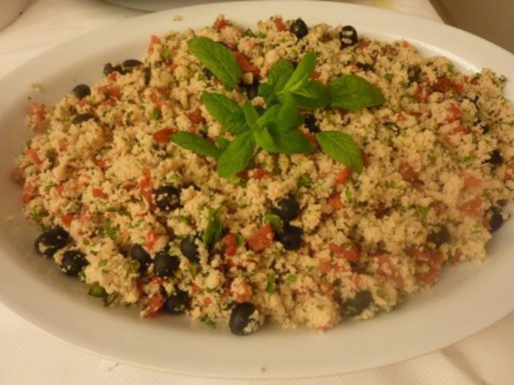 Insalata di cous cous con menta e pomodori