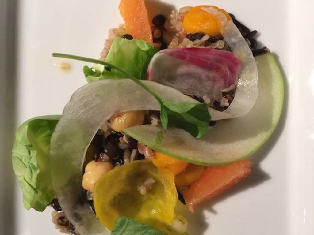 Insalata di zucca, verdure miste, farro e riso selvaggio
