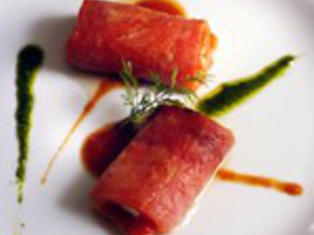 Involtini di peperoni con acciughe e caciotta fresca