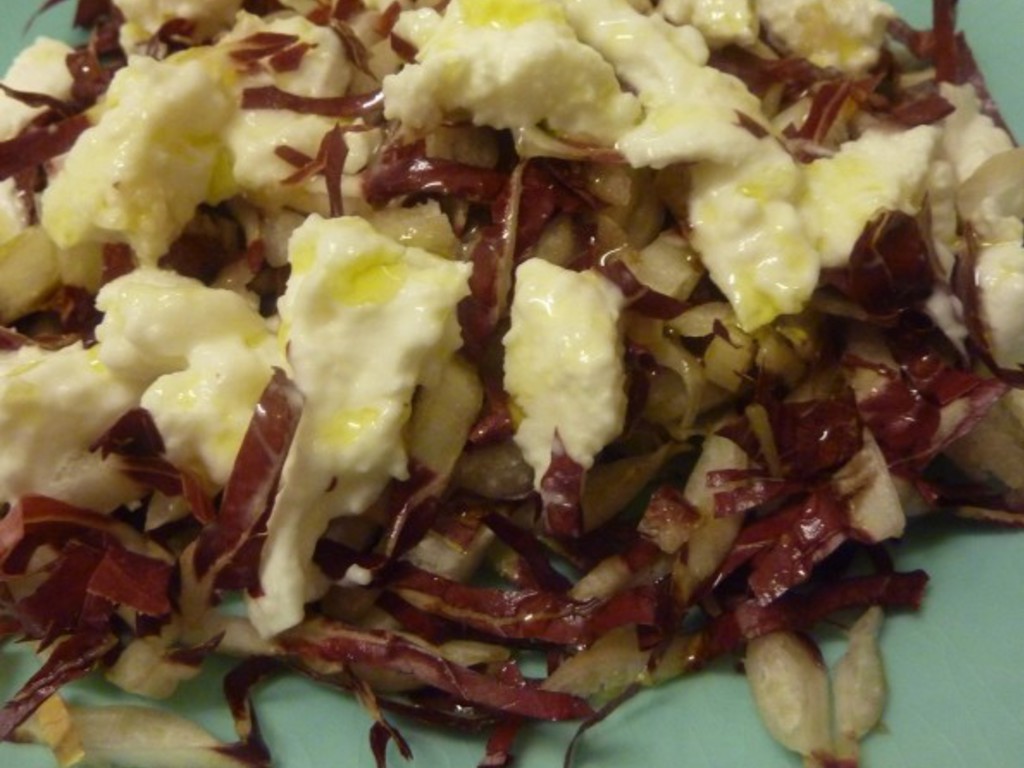Mozzarella di bufala e radicchio