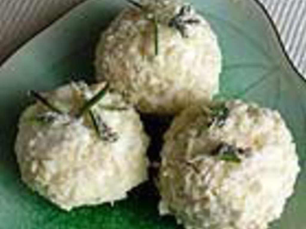 Palline di ricotta e graniglia e nocciole
