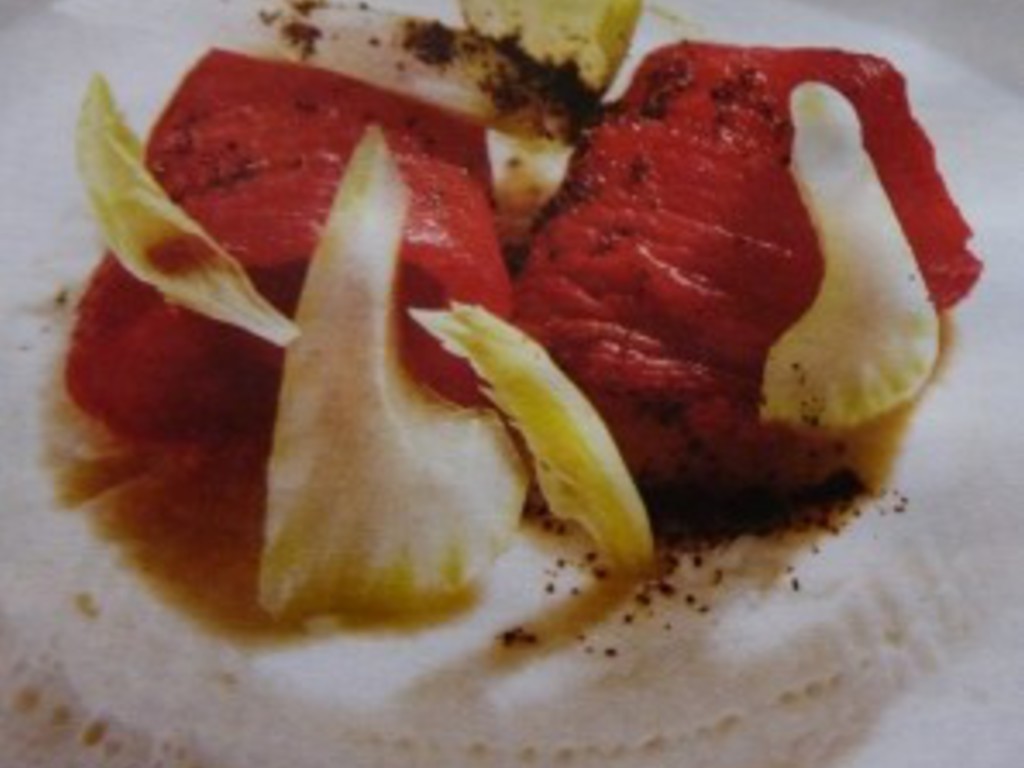 Rafano al cucchiaio, acqua di mandorla, caffè amaro, pomodoro e sedano