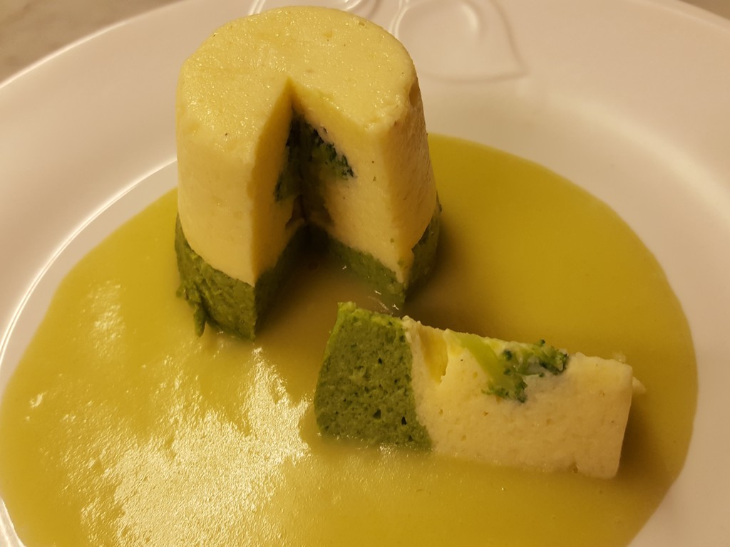 Terrina di broccoletti e cavolfiore con salsa di patate e porri