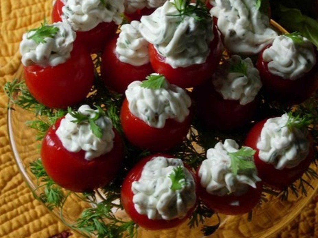 Pomodorini ripieni di gorgonzola