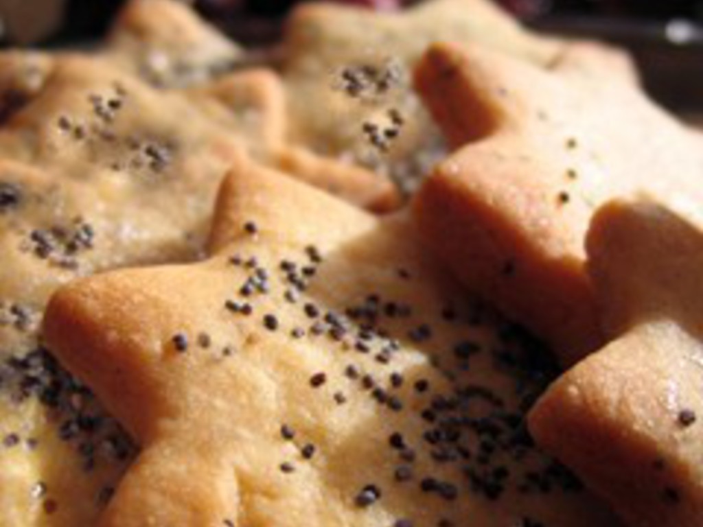 Stelline di gorgonzola con semi di papavero