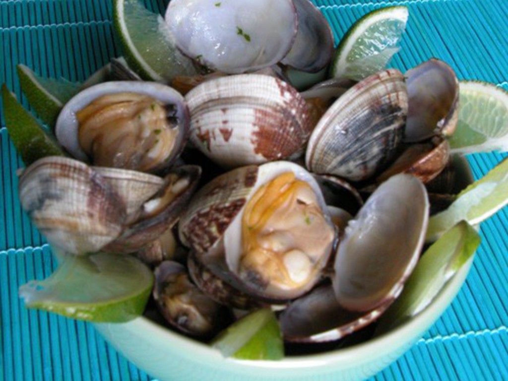Crostini alle vongole
