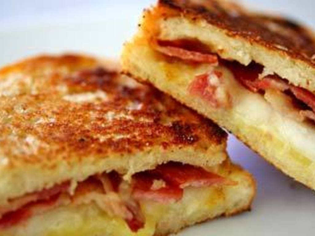 Toast valdostano