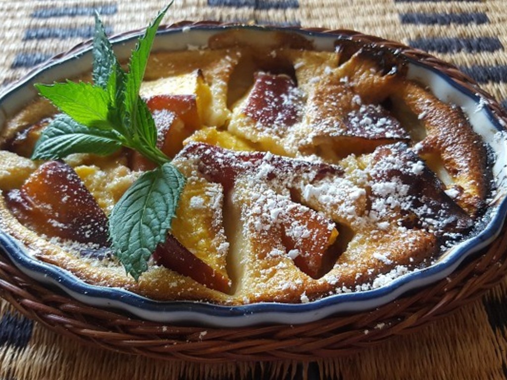 Clafoutis di pesche noci