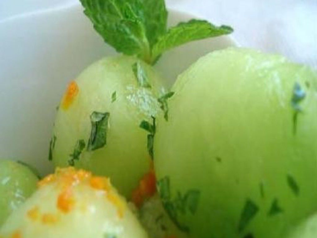 Macedonia di melone, arancia e menta