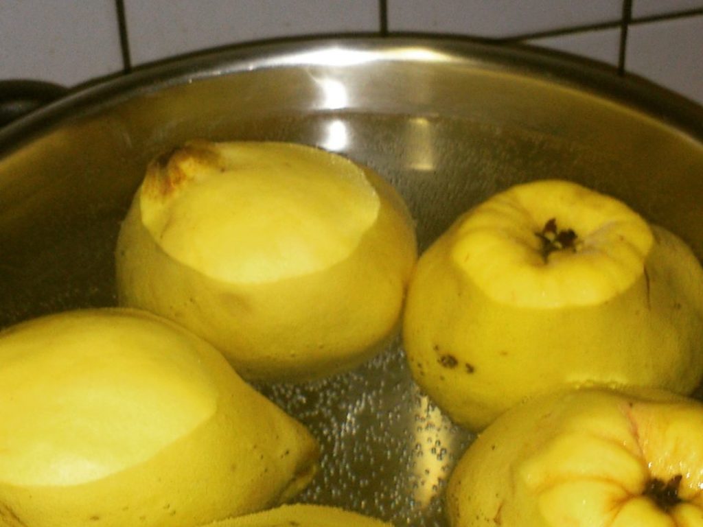 Mele cotogne al forno una ricetta medievale