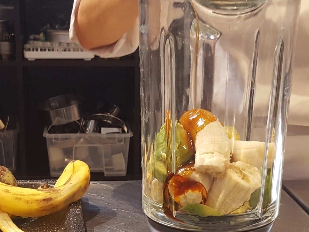 Crema di avocado, banana e cacao