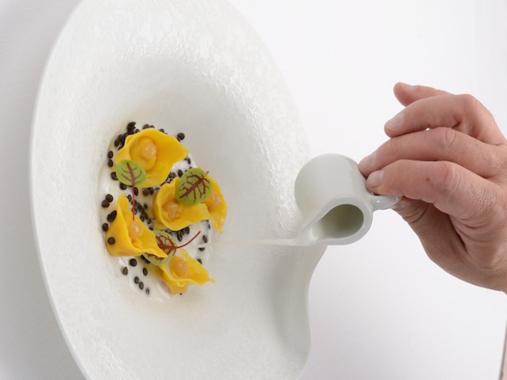 Ravioli di cotechino, lenticchie, bergamotto e brodetto di Grana  Padano 27 mesi Riserva