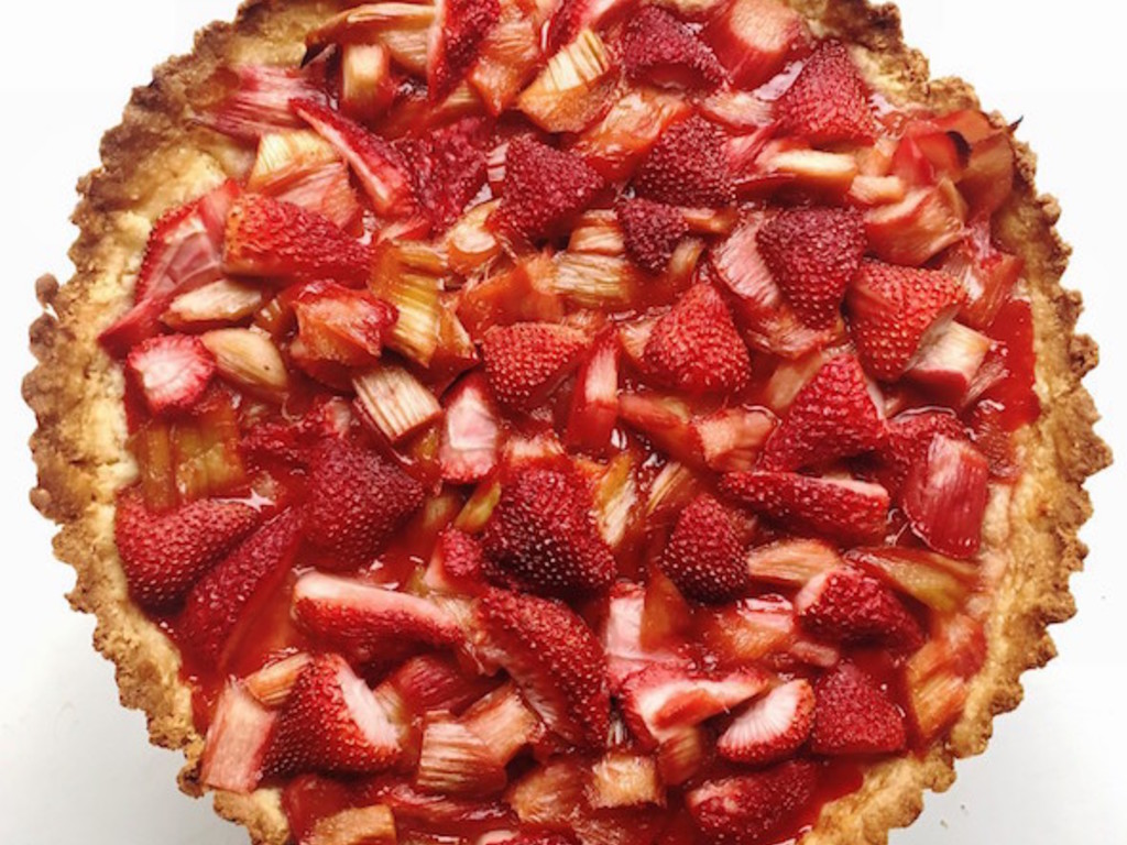 Crostata di fragole e rabarbaro