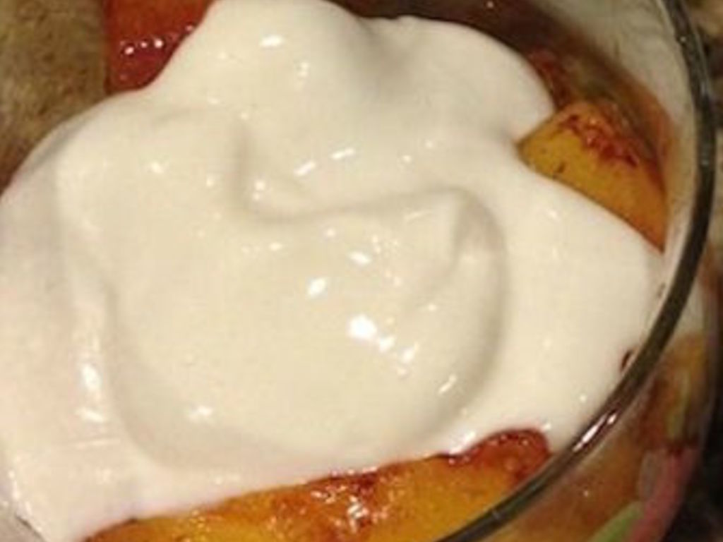 Pesche (in lattina) e yogurt greco