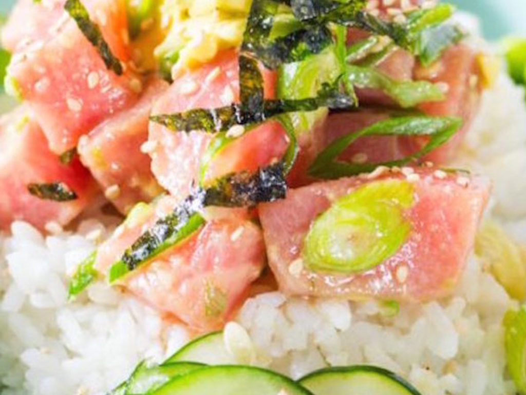 Poké di salmone