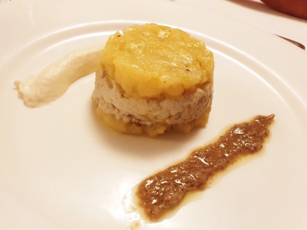 Tortino di baccalà, patate di Montemonaco, acciughe di San Benedetto, fonduta di Casciotta di Urbino