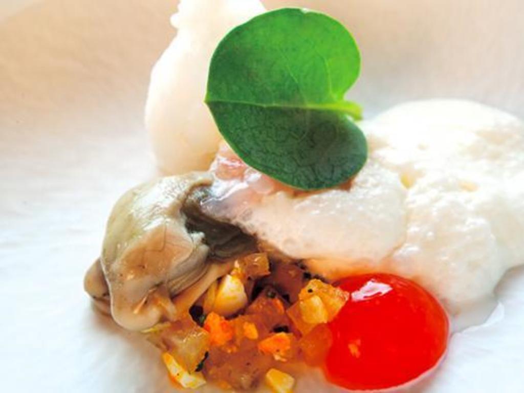 Ostriche, burrata, granita di lychees