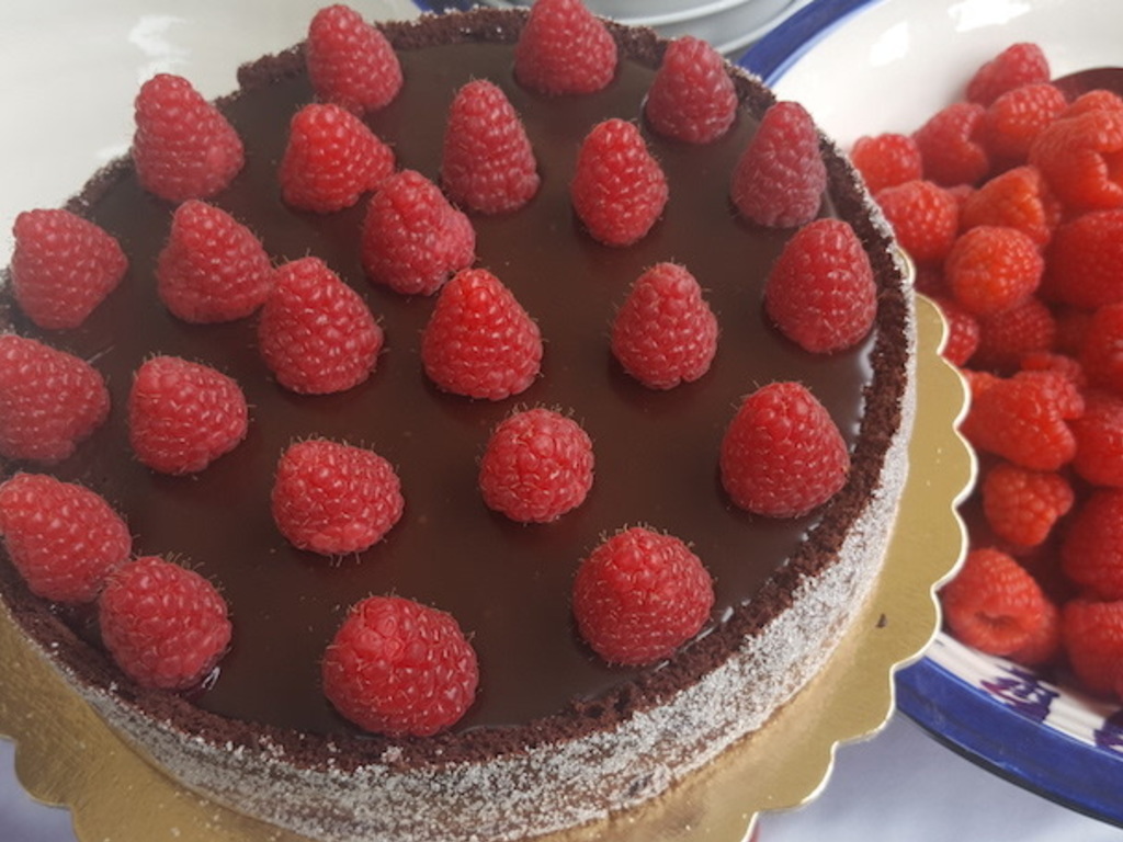 Torta di cioccolato e lamponi