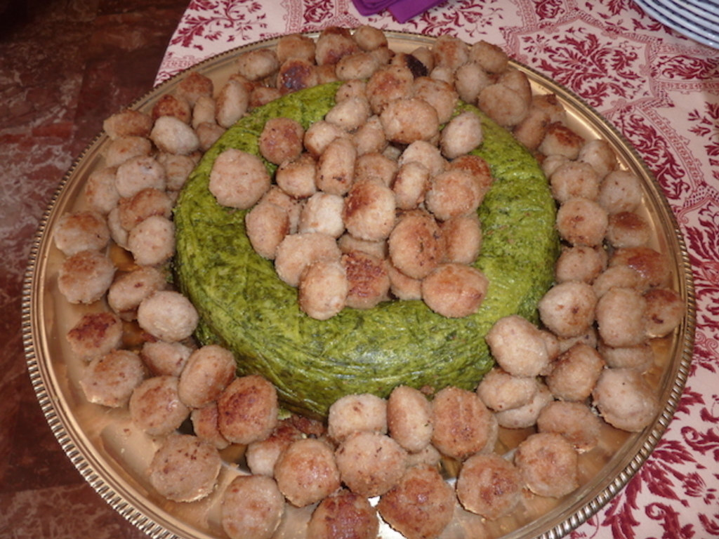 Sformato di spinaci con polpette di carne