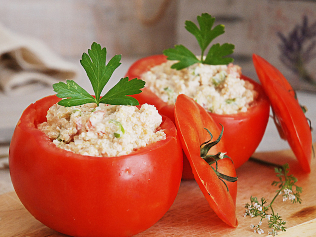 Pomodori ripieni di quinoa e tonno