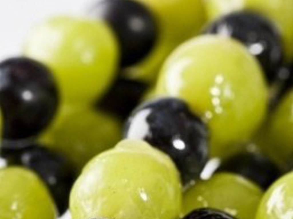Spiedini di uva caramellata