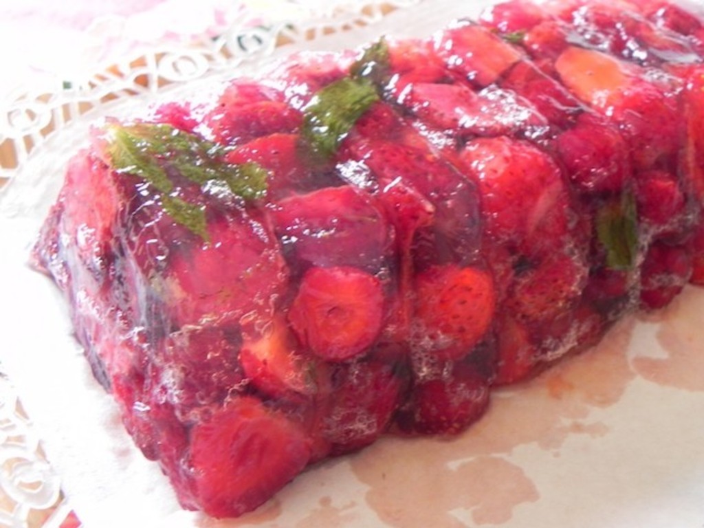 Terrina di fragole al vino rosato