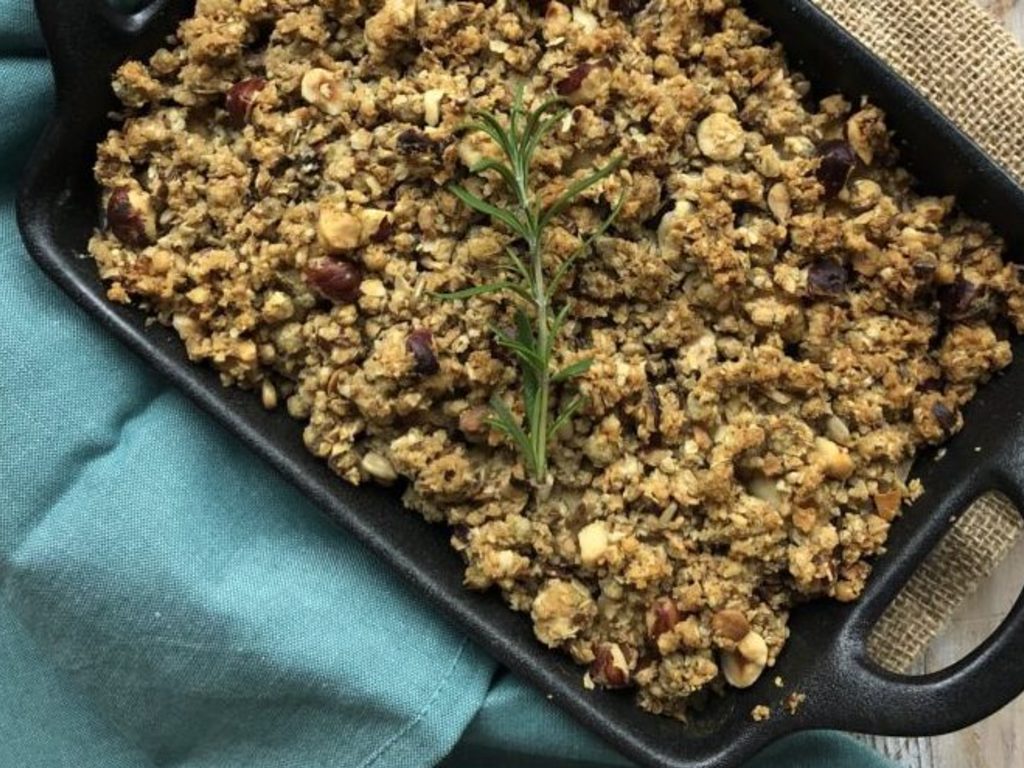 Crumble di nocciole con  broccoli e cavolfiore