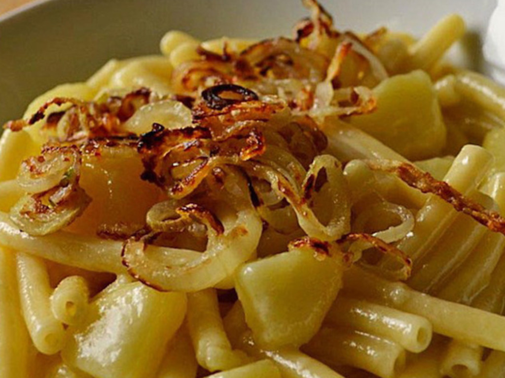 Älplermagronen - Pasta alla montanara